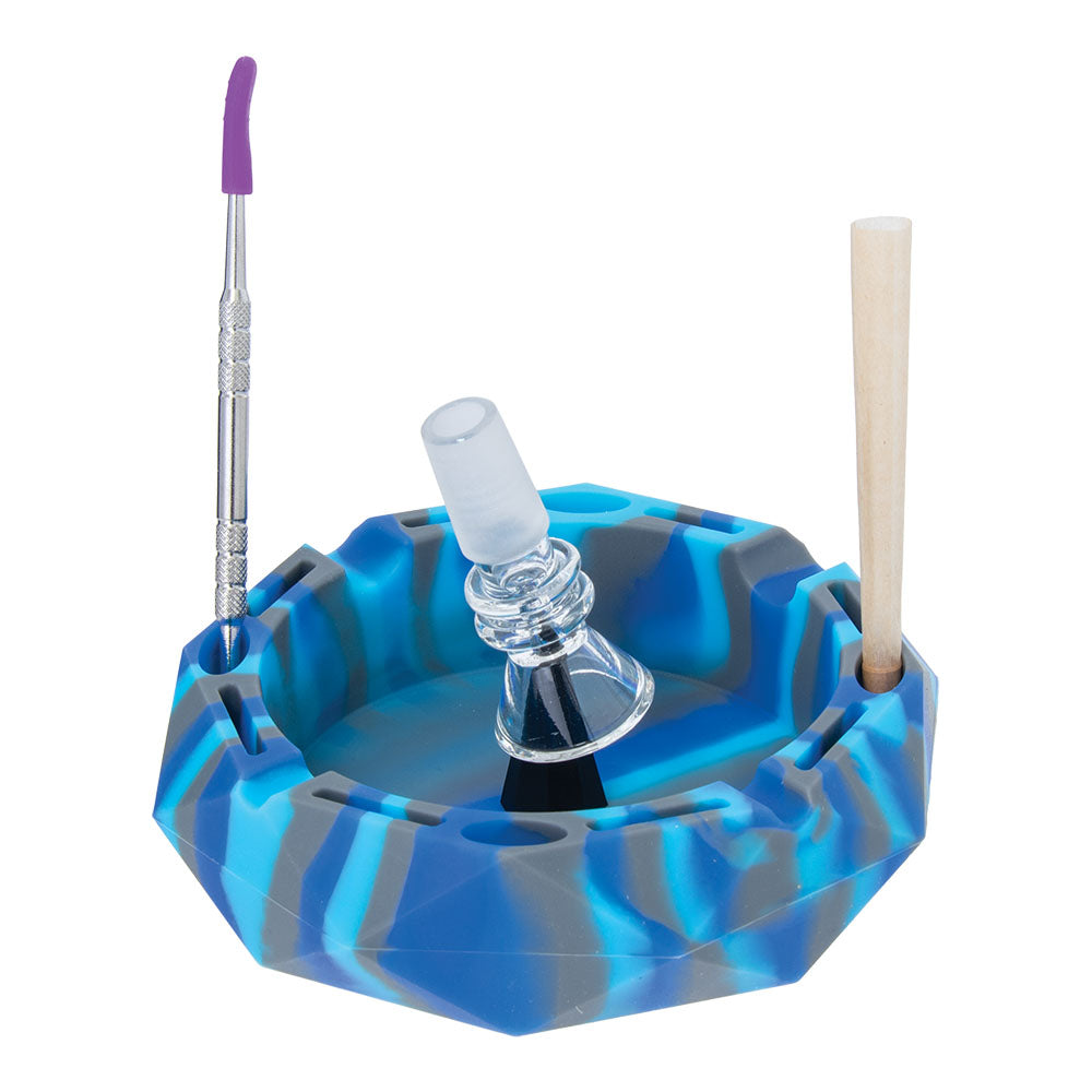 Fujima 4.5" Diamond Silicone Ashtray in blue with cleaning tools, easy to clean design