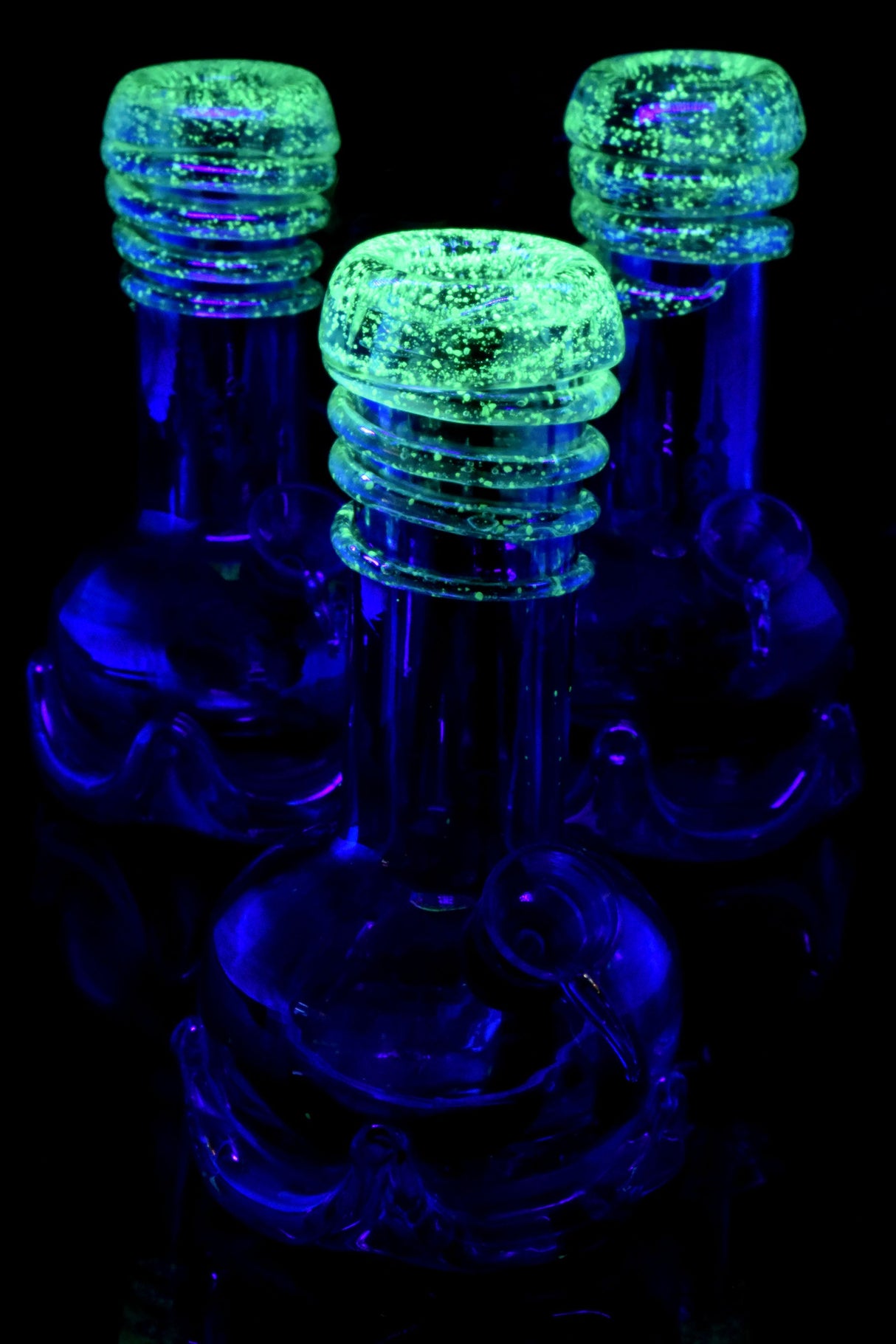 7″ Rainbow Glow Beaker Bong