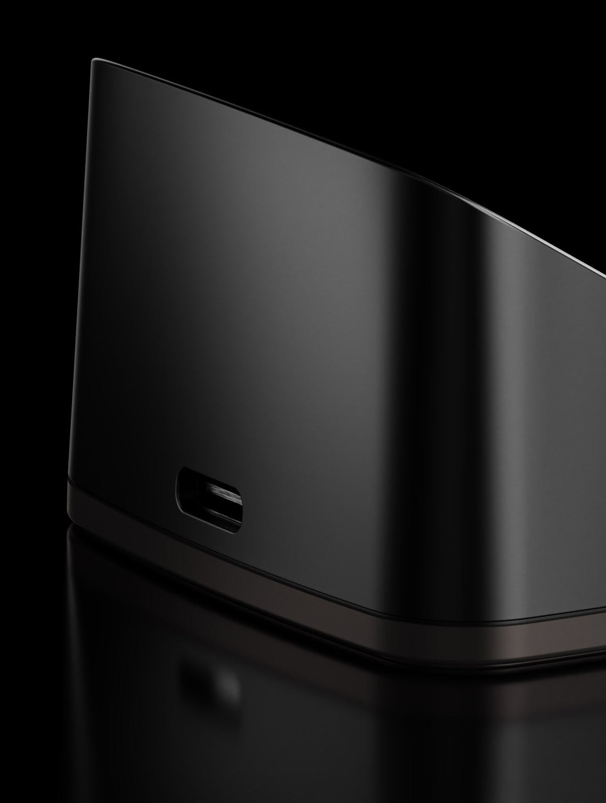 Vessel® Apex Charger