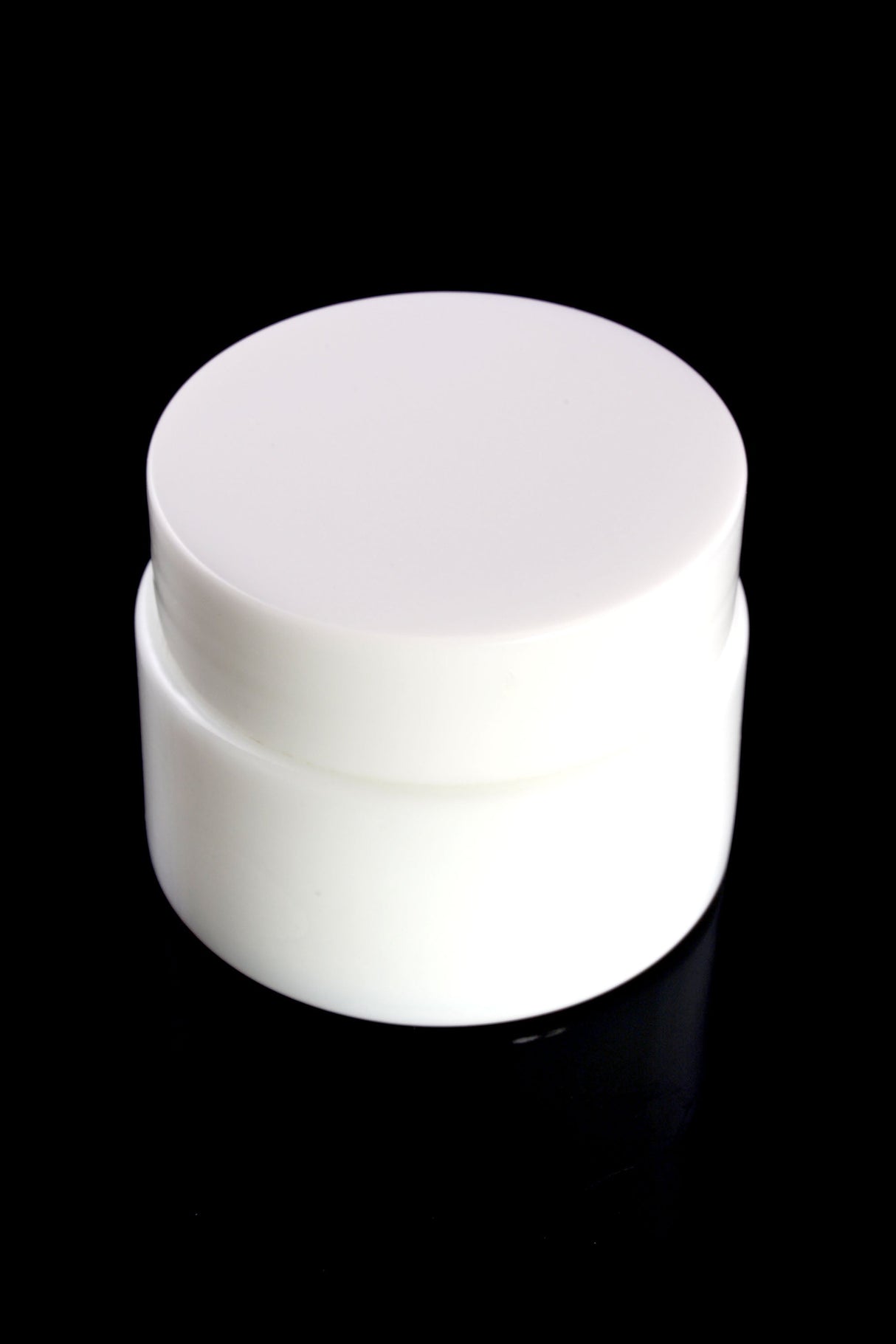 White Glass Wax Jar – Screw-Top Lid