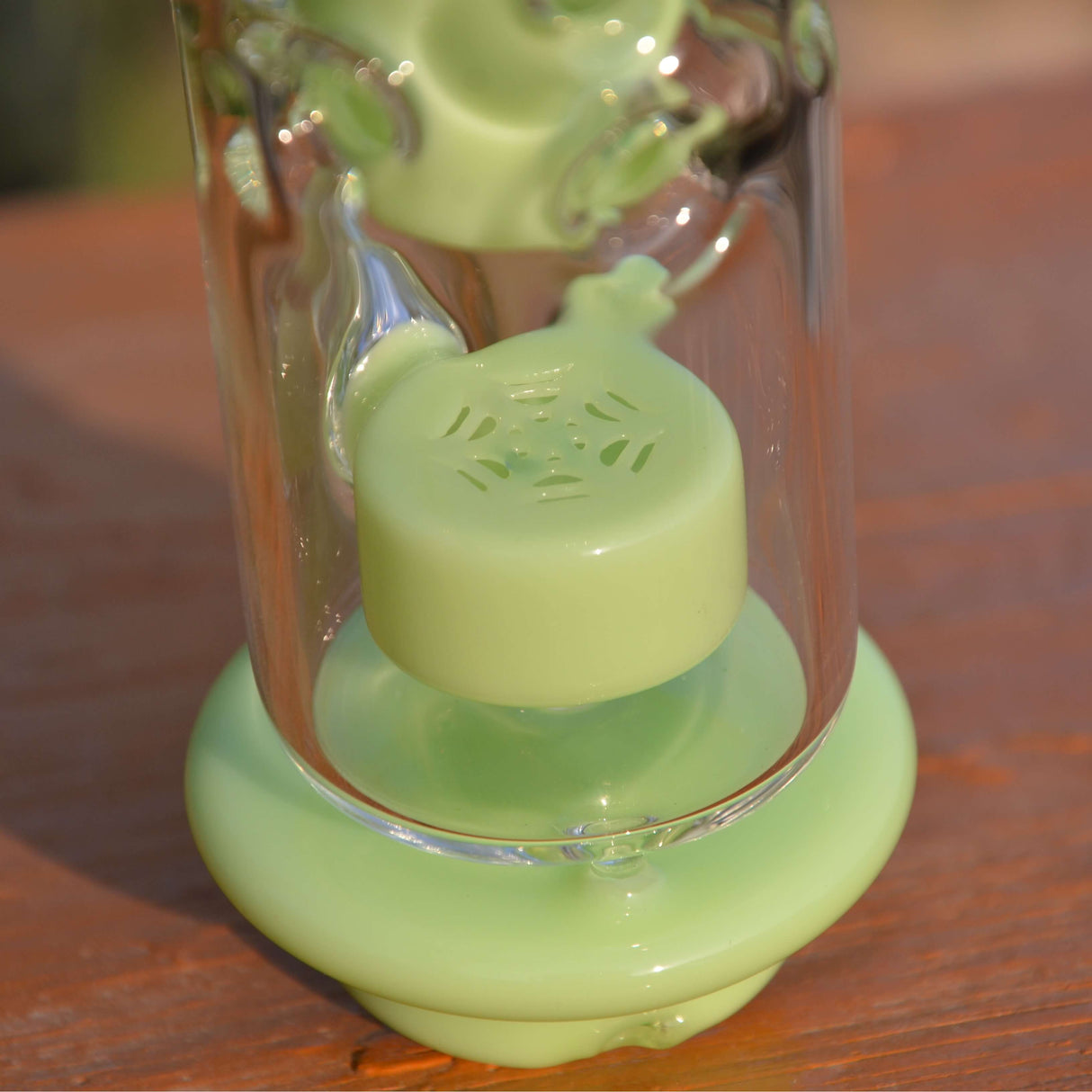 Close-up of Calibear Straight Fab Carta Attachment in Slyme color, highlighting the percolator design