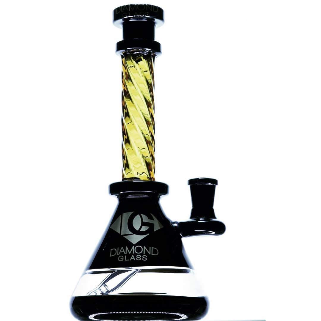 Diamond Glass - Twist Beaker | Online Headshop | Dank Geek