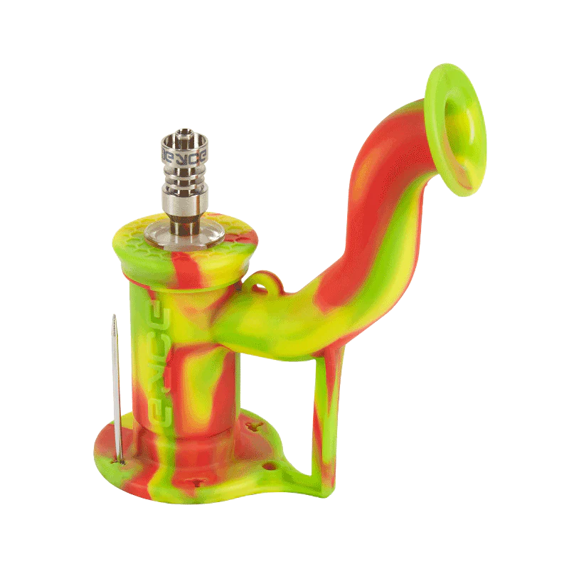 Eyce Rig II Silicone Dab Rig in vibrant red and green, 90-degree joint, portable design