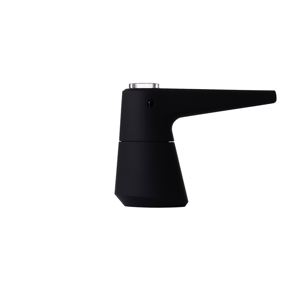 SOFTGLASS Unbreakable Pier Bubbler with Cartridge Adapter, front view on seamless black background