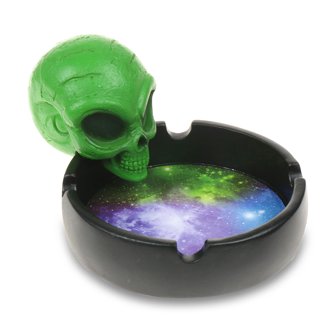 Fantasy Alien Head Resin Ashtray with Cosmic Design, Durable Artistic Smoking Accessory
