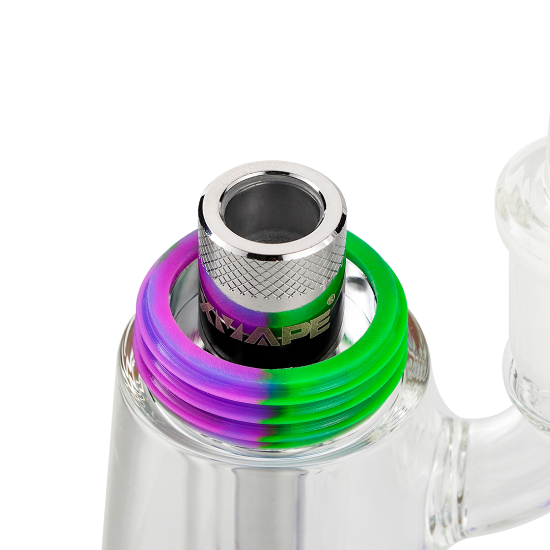 Close-up of XVAPE Vista Mini 2 E-Rig mouthpiece with vibrant silicone seal