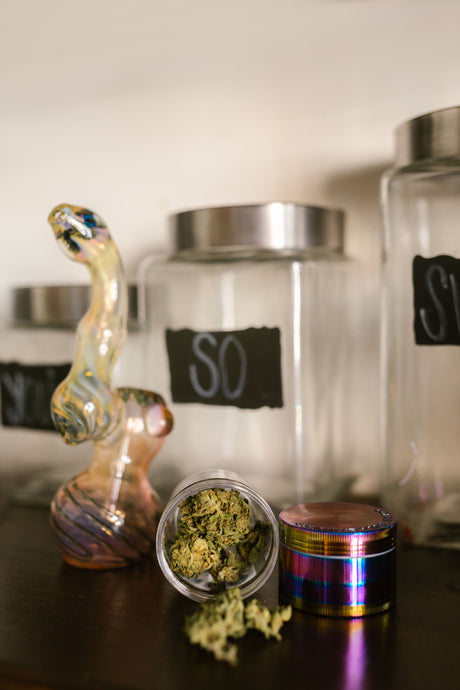 How to Pack a Bowl for a Smooth, Even Burn the DankGeek way