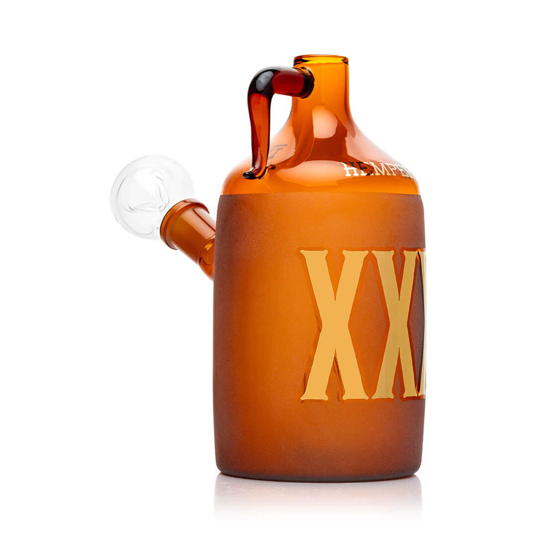 Hemper Wild West Moonshine bong built in handle detail