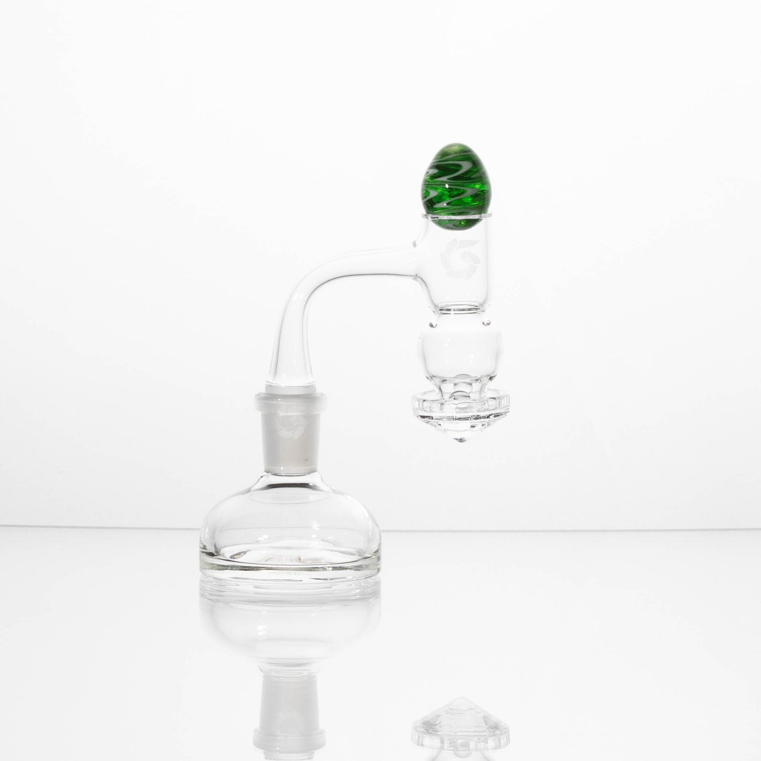 Glasshouse Facet Egg Banger Kit, close up on marbled egg carb cap