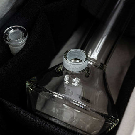 RYOT Pro - Duffle Carbon Series Smell-Proof Bag