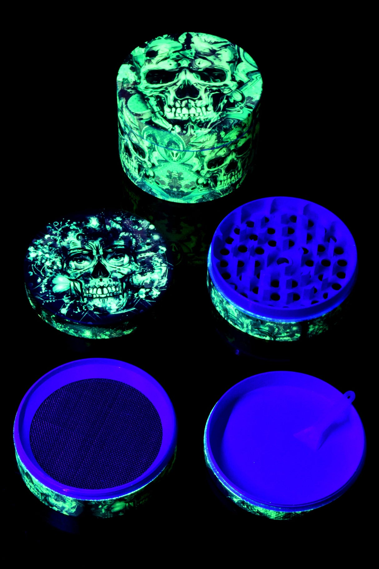 Glow-in-the-Dark 4-Part Metal Herb Grinder “Rasta Reaper” – 2½″ (63 mm)