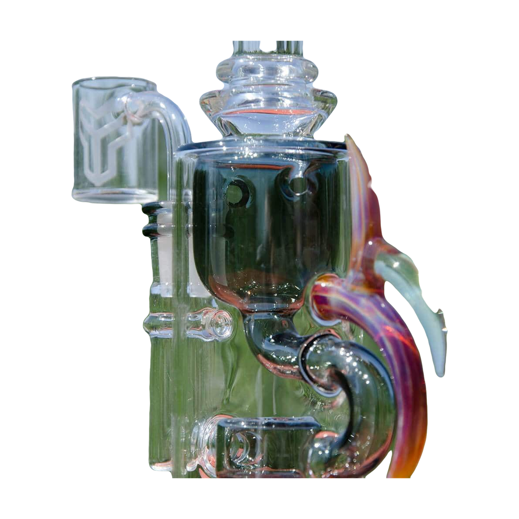 Calibear Ribbing Horn Klein bong with colorful accents, 90-degree joint, and recycler design.