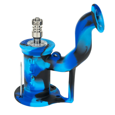 Eyce Rig II silicone dab rig in Winter color with titanium nail, 90-degree joint, portable design