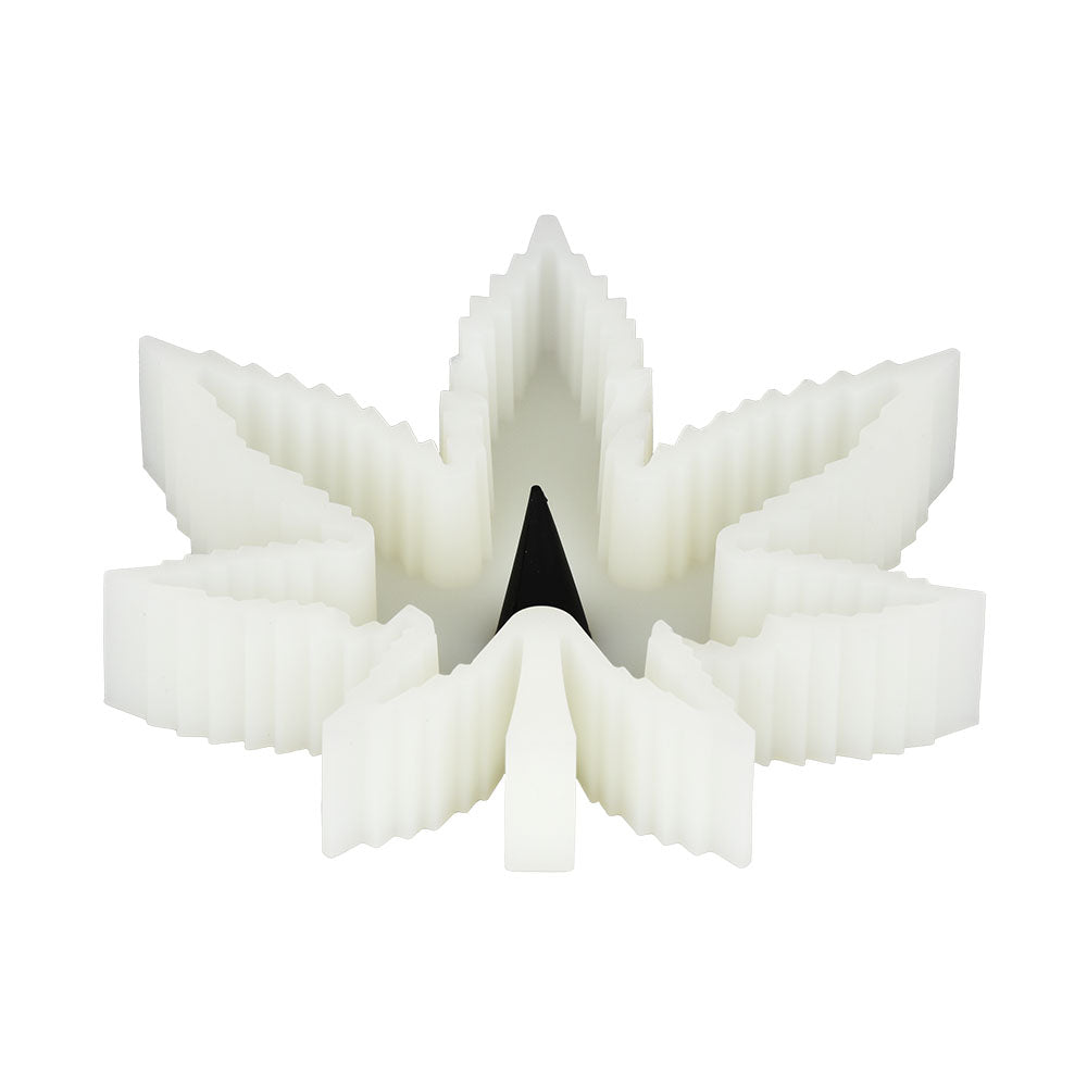 5" Hemp Leaf Design Silicone Ashtray in White - Durable & Easy to Clean