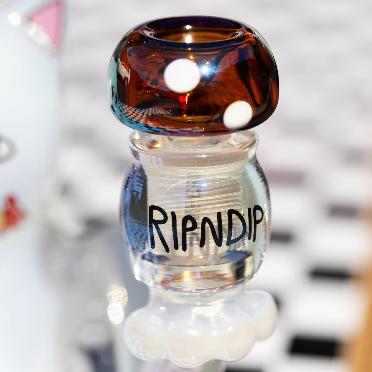 Hemper Enlightened Nermal Waterpipe (White)