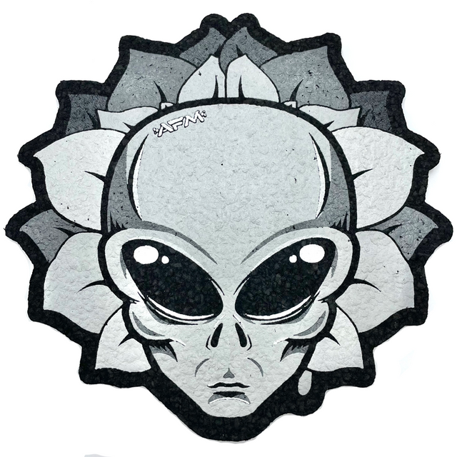 AFM Alien Head Mood Mat in Black and White for Bongs, 8" size, top view on white background