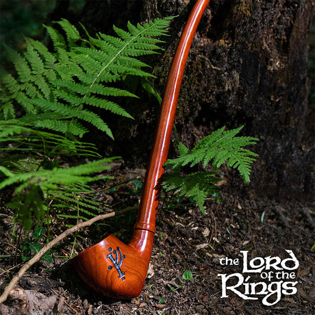 Pulsar Shire Pipes GANDALF™ Wooden Smoking Pipe with Engraving - Outdoor Setting