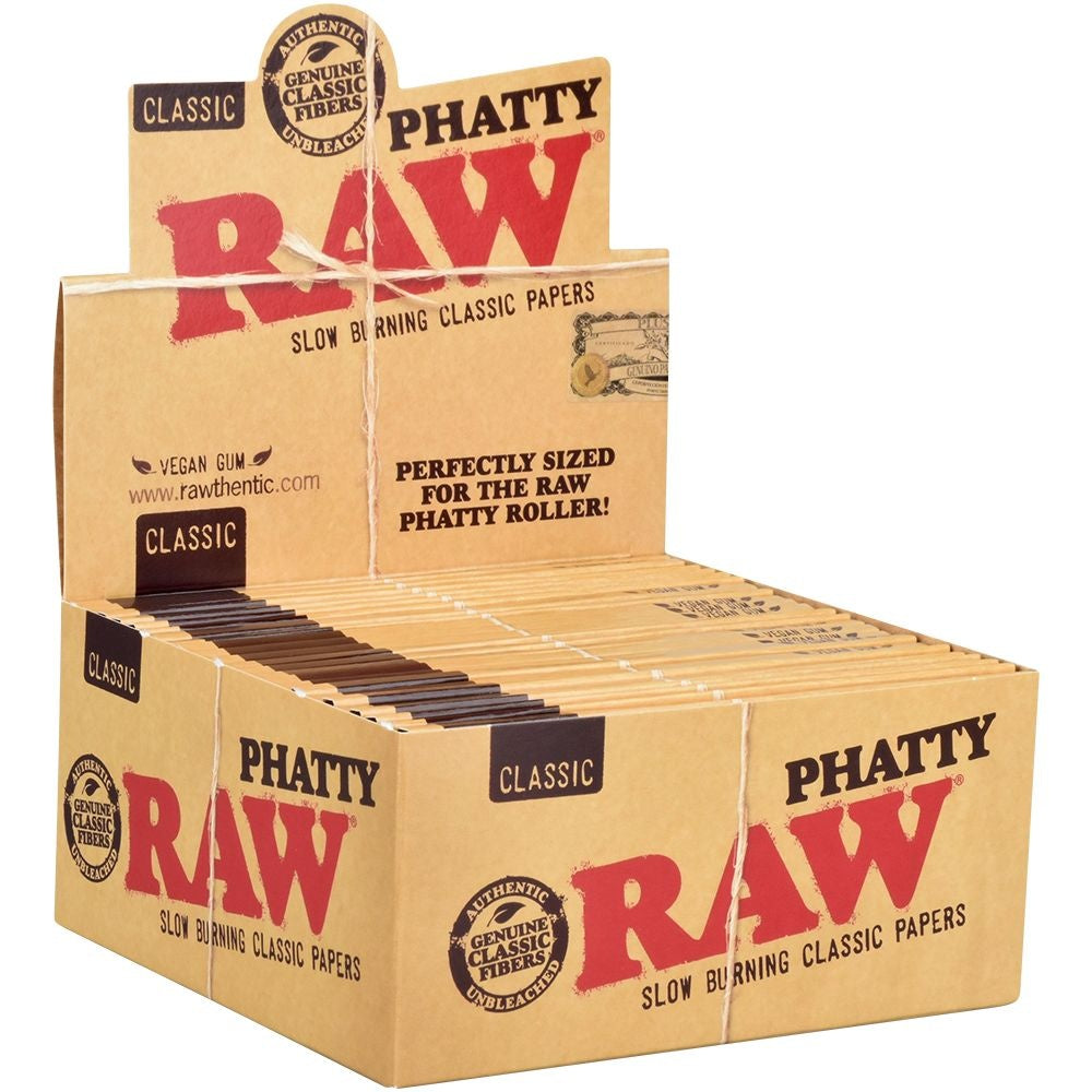 RAW Classic Rolling Papers | Phatty | 32pc | 24pk Display