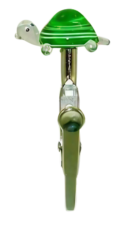Borosilicate glass memo clip with turtle design, front view on white background