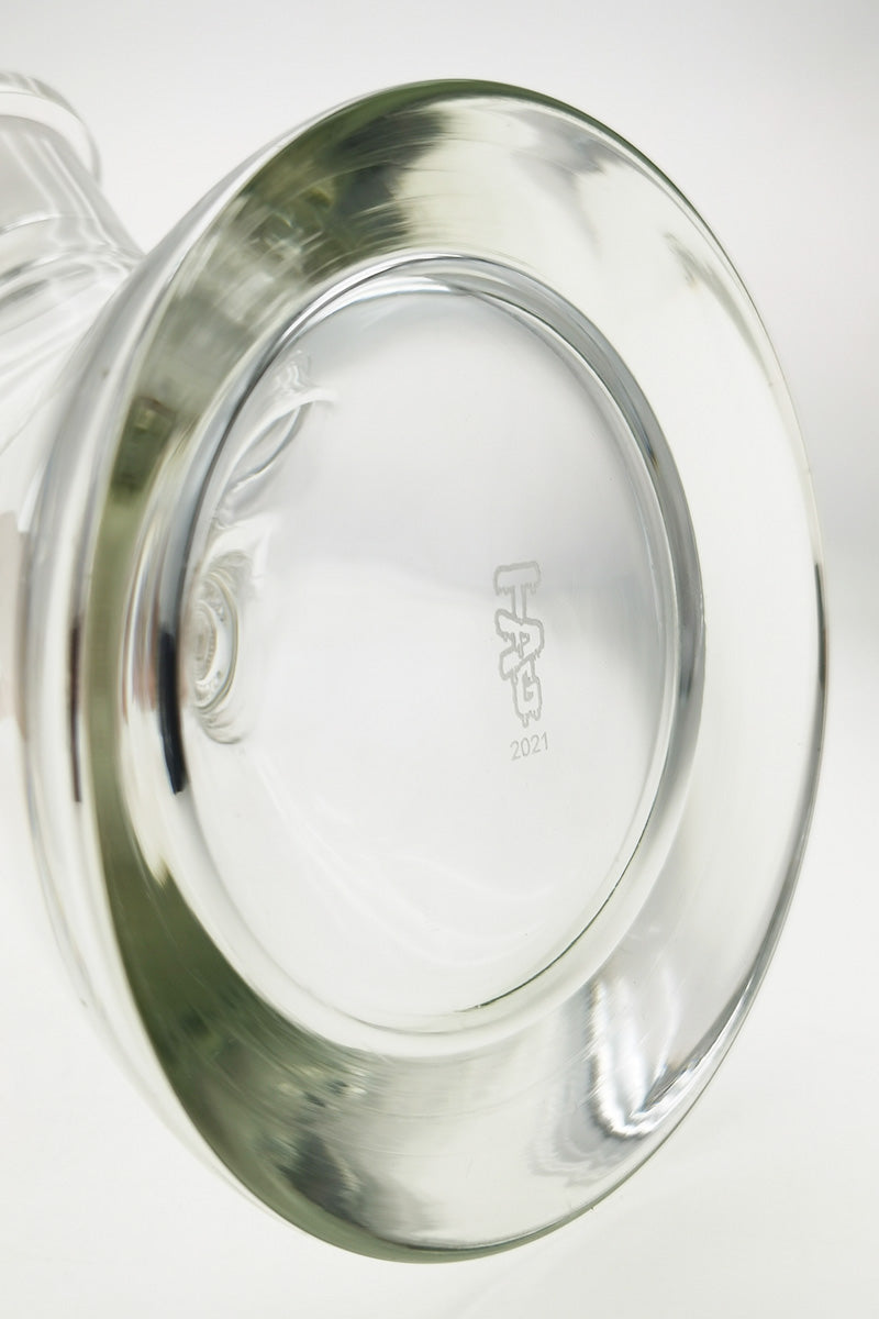 Close-up of TAG 19" Beaker Base with Super Slit Bellow UFO featuring 7mm thickness and logo detail