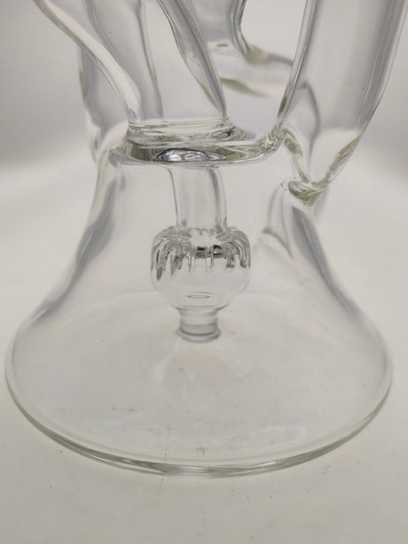 Close-up of TAG 9.5" Super Slit Donut Dual Arm Recycler's in-line percolator and sturdy base.