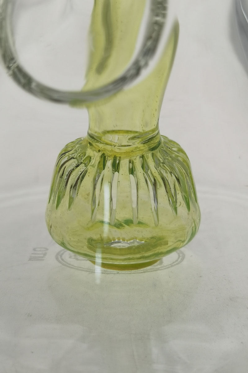 Close-up of TAG 9.5" Super Slit Donut Dual Arm Recycler's in-line percolator and sturdy base