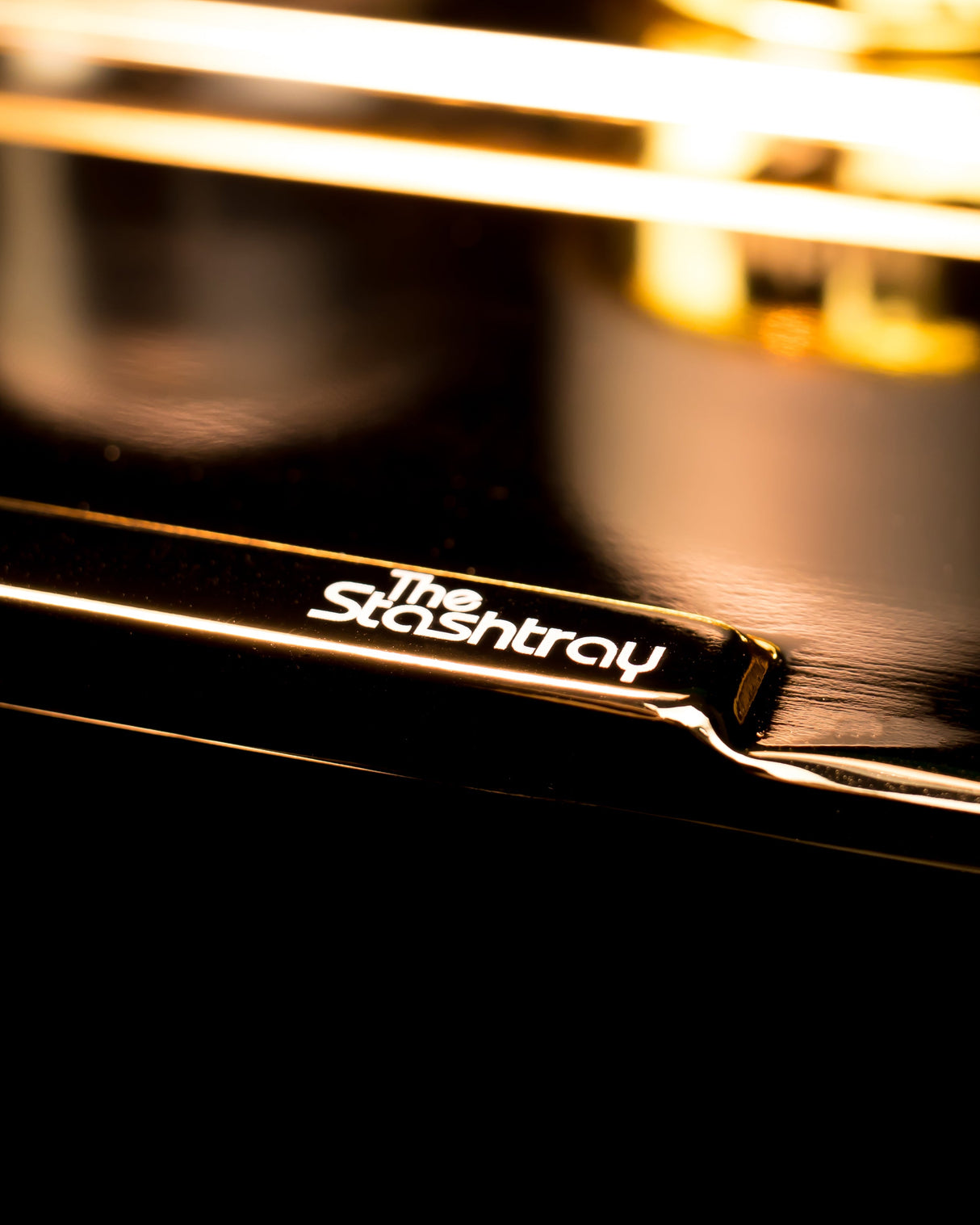 Myster 24k Stashtray Bundle - Close-up of Rolling Tray with Elegant Black Finish