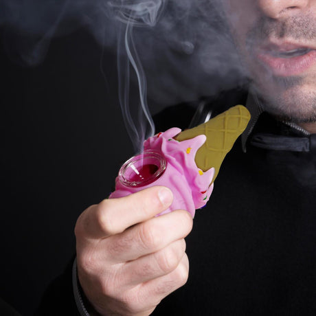 PILOT DIARY Silicone Ice Cream Pipe in Hand with Smoke, Portable & Durable