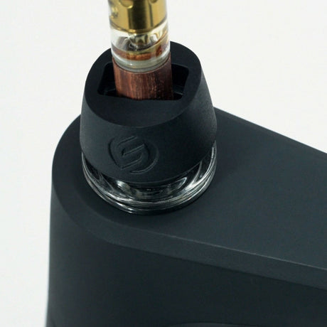 SOFTGLASS Unbreakable Pier Bubbler with Cartridge Adapter, Close-Up on Black