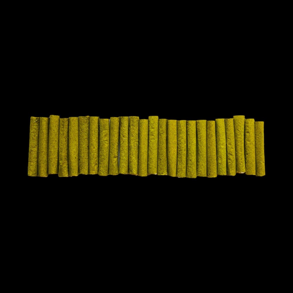 CaliGreenGold Green Hemp Wraps, 2g Capacity, 3-Pack, Top View on Black Background