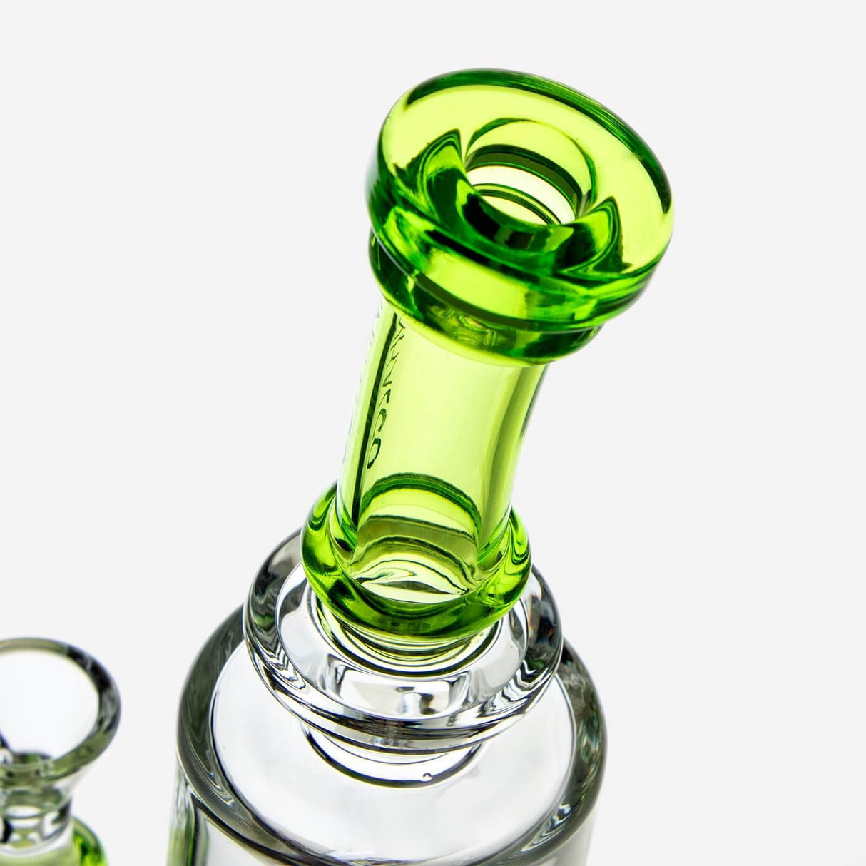 PILOTDIARY DNA Bong close-up view highlighting the vibrant green glass bowl