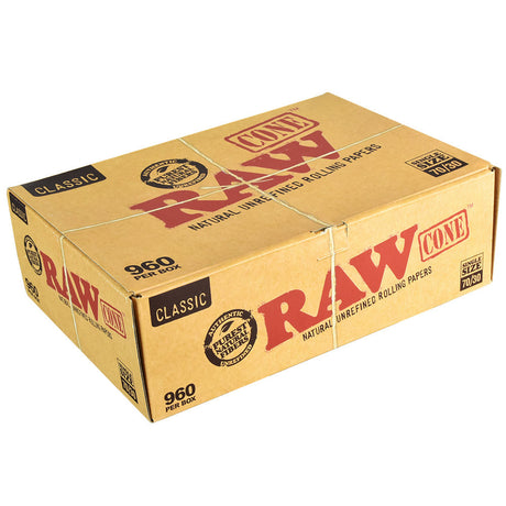 RAW Classic Single Size Bulk Cones 960 Pack, unbleached medium rolling papers, front view